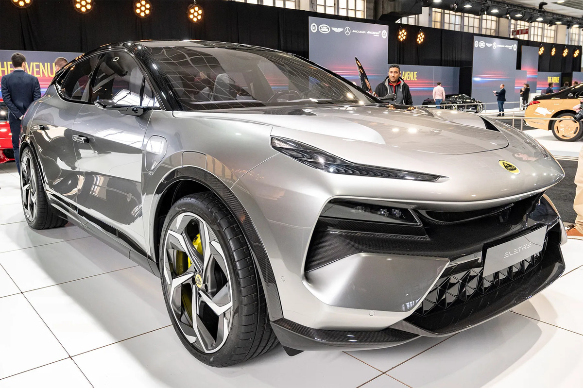Geely hồi sinh Lotus và chiến lược thương hiệu toàn cầu