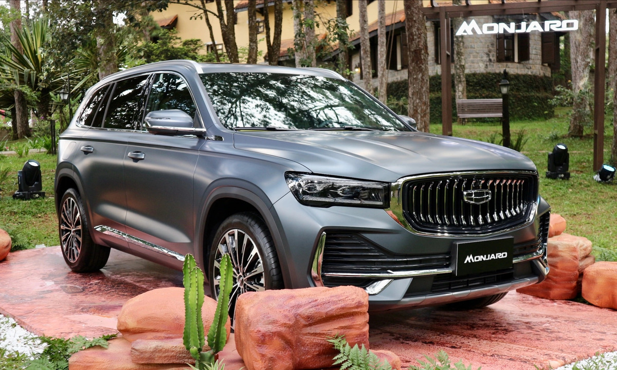 Thiết kế hiện đại là một trong những ưu điểm khiến xe gầm cao 5 chỗ Geely được ưa chuộng